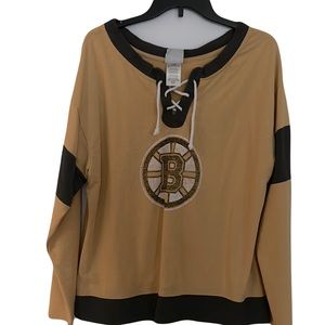 Official NHL Bruins sweatshirt.